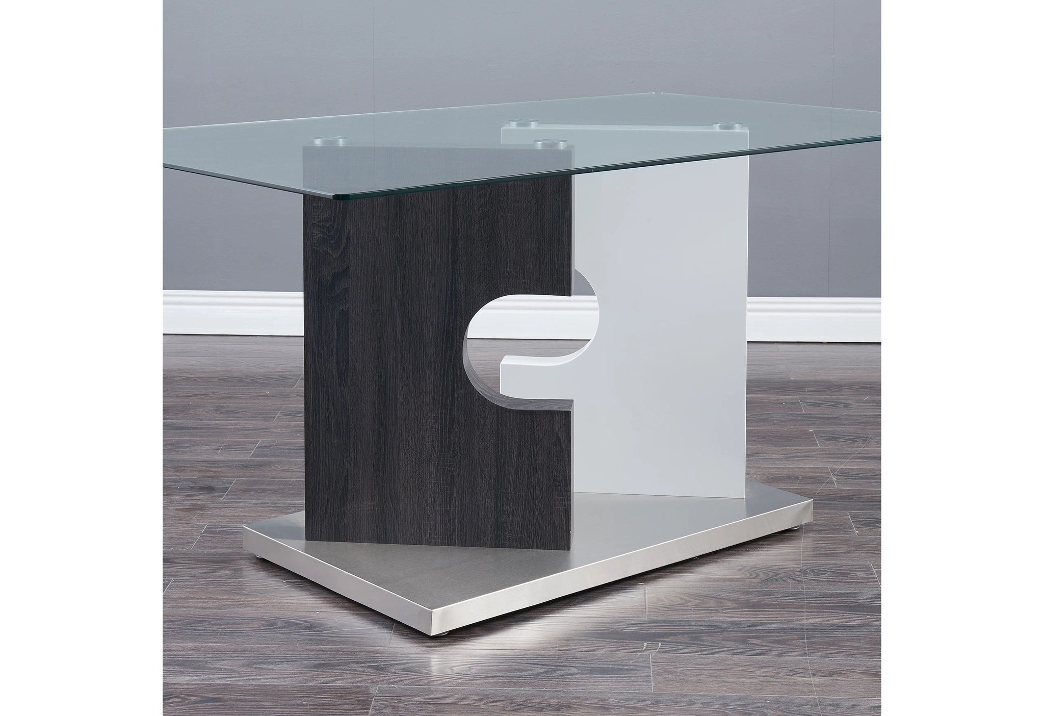 D219 Dining Table