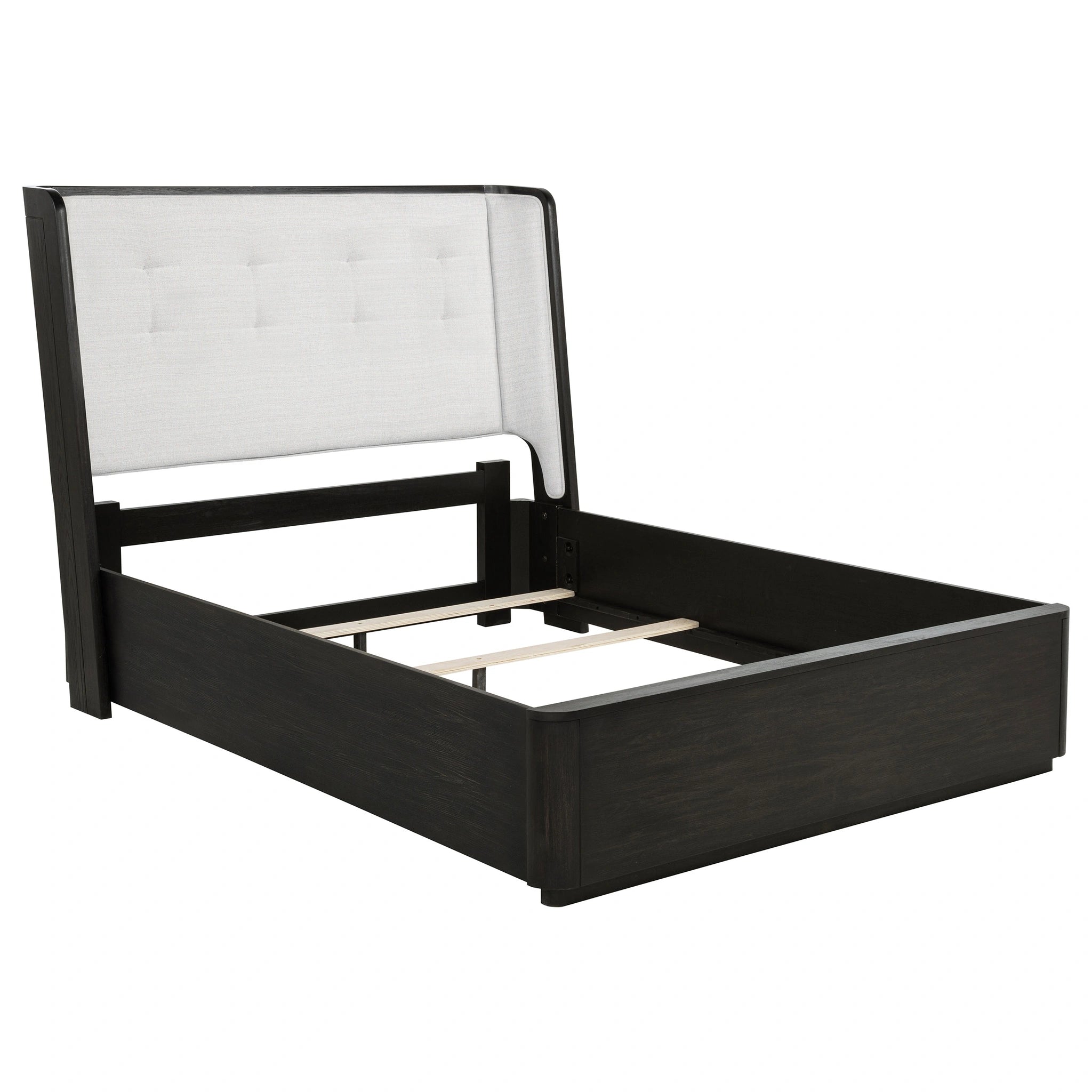 Leandro Wingback Bed