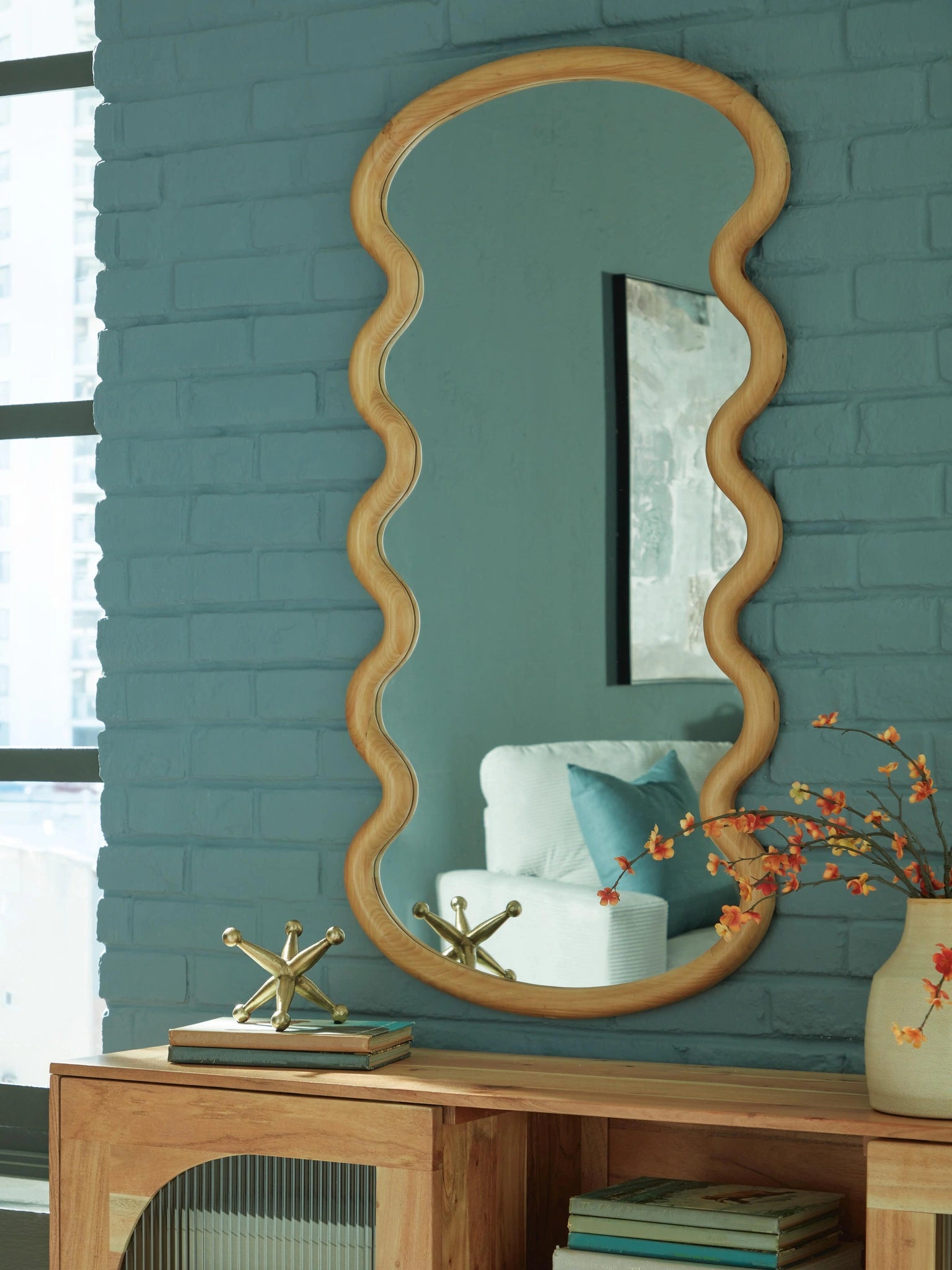 Serendis Accent Mirror