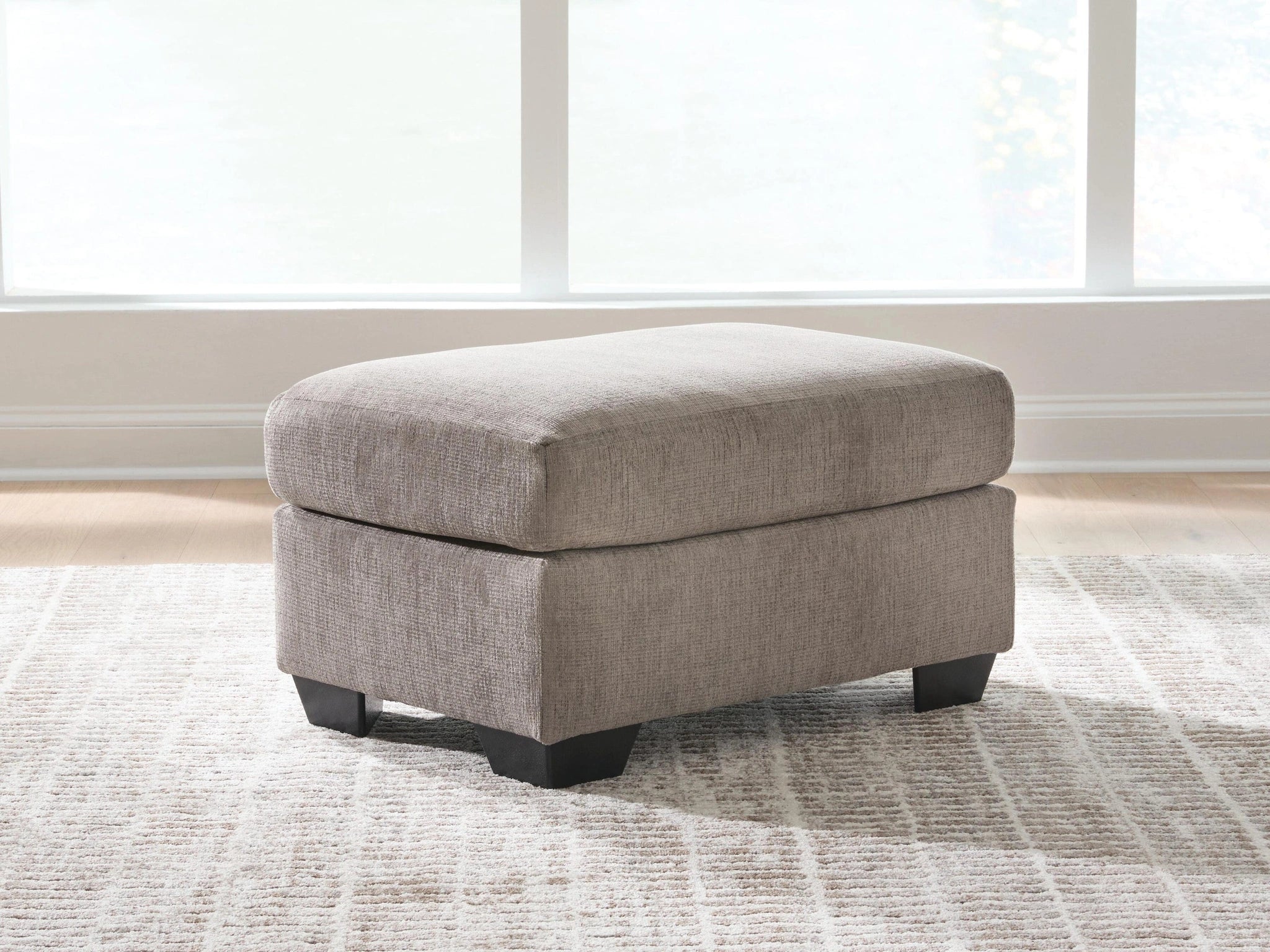 Loreo Ottoman