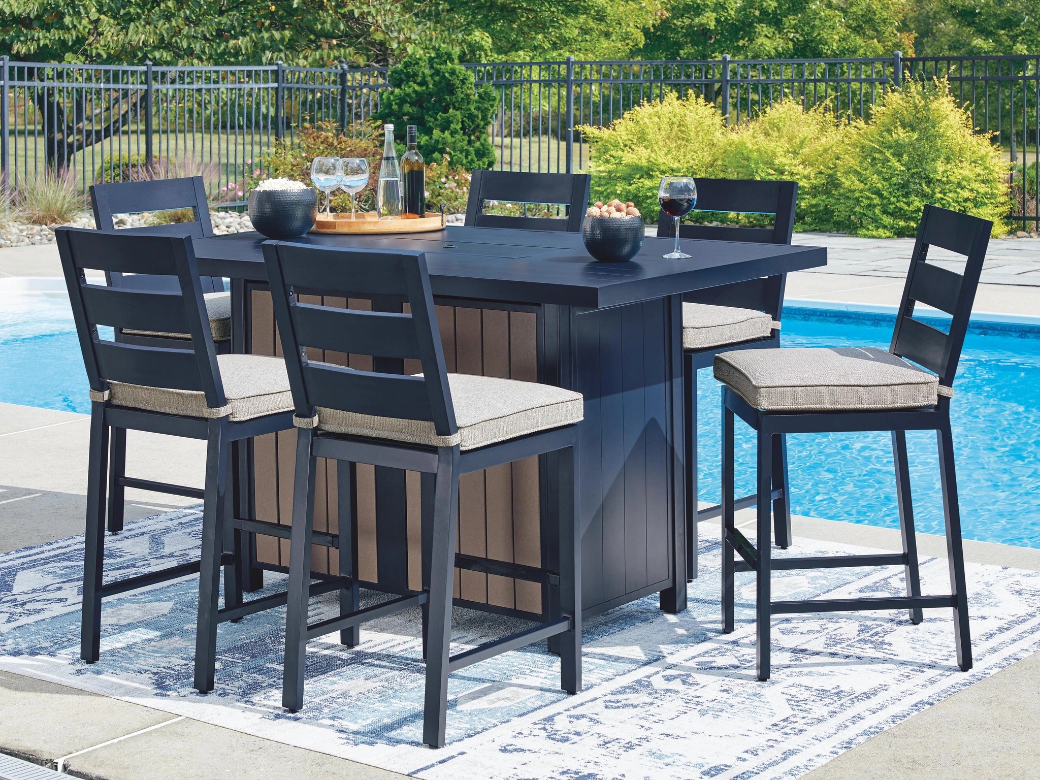 East Beach Outdoor Dining Set