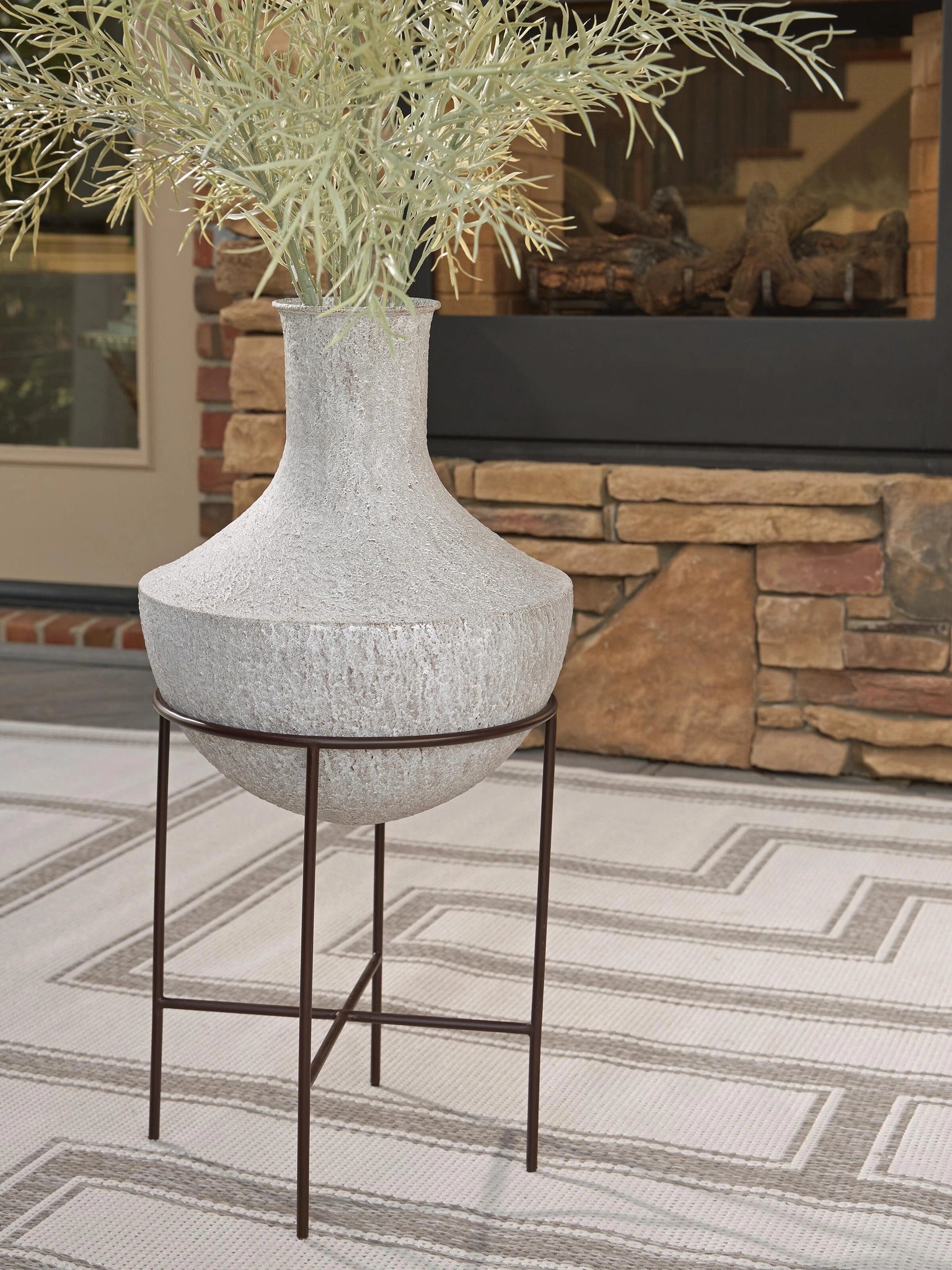 Estonbank Vase