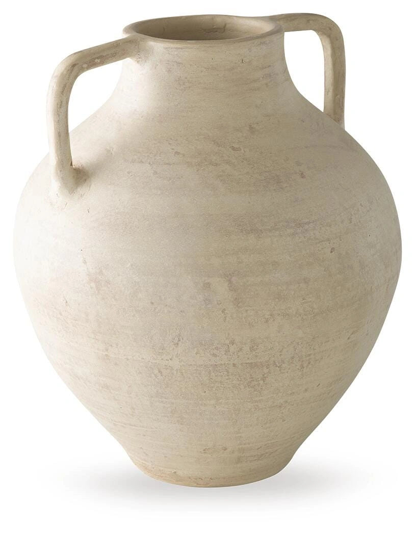 Justy Vase
