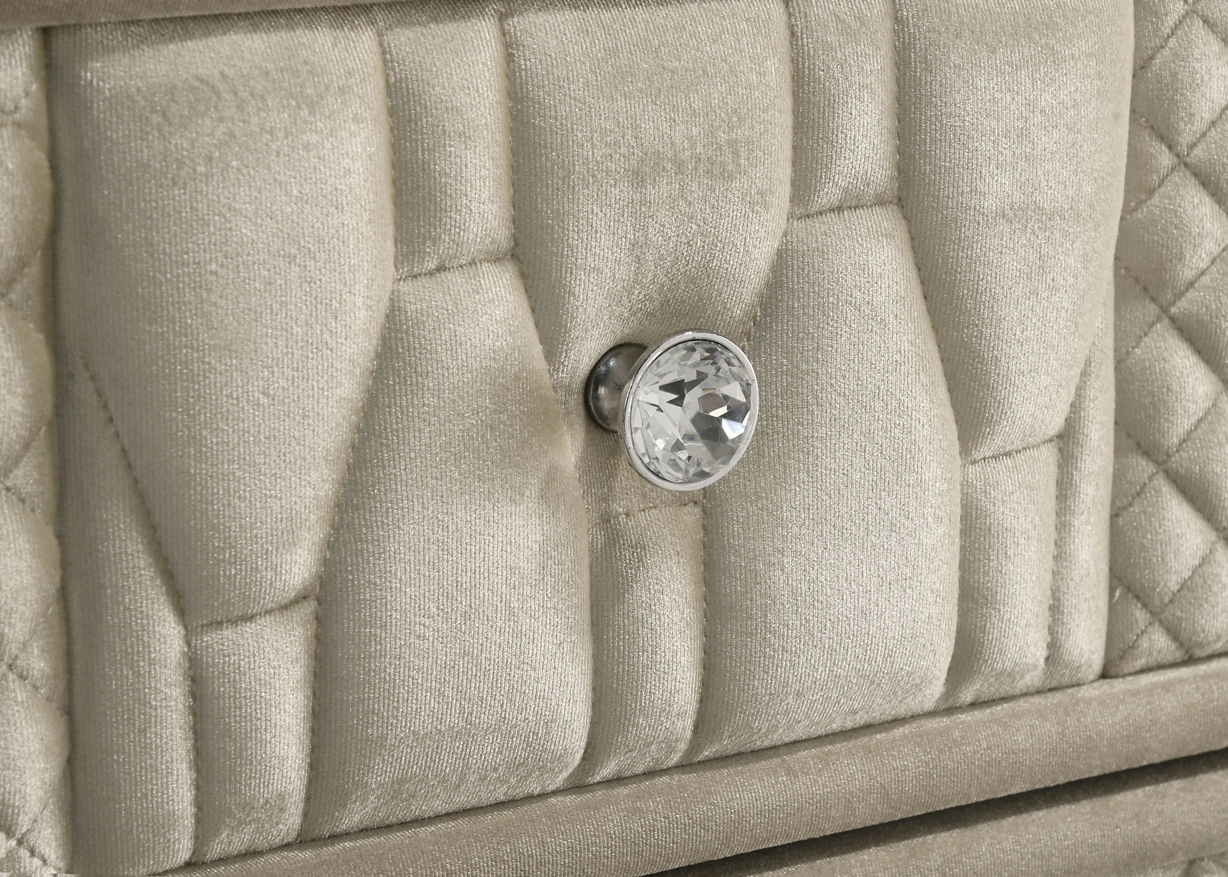 Lorient Chest of Drawers with LED Lighting