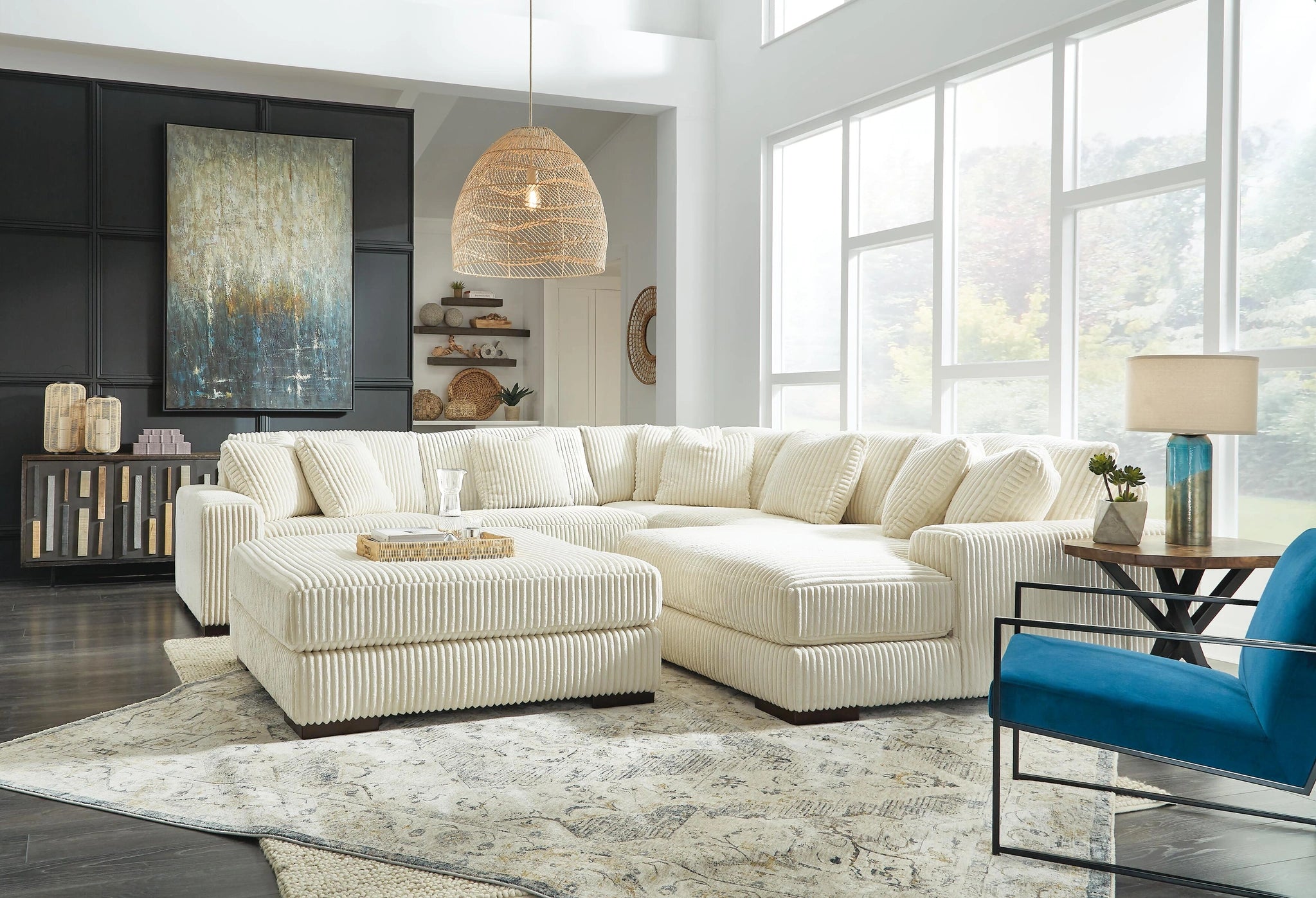 Lindyn Living Room Set